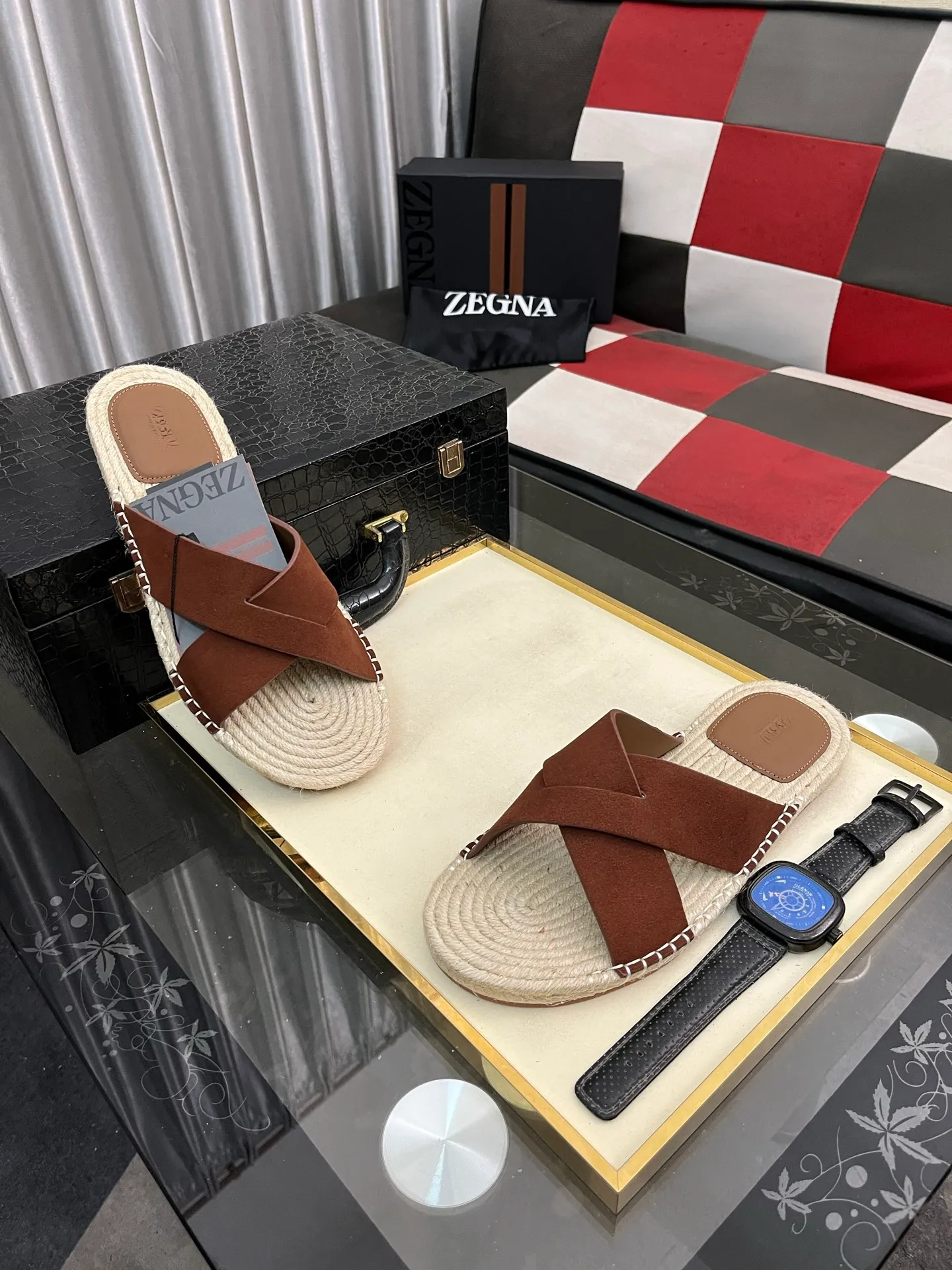 Men's shoes 💰320⌚️⌚️《HERMES》Hermès 💁♂️Men's casual slippers, compare the quality at the counter🧚🏿♂️ The upper layer has a stone pattern with clear texture, showing high-end, high-end, comfortable to wear and versatile. Purely hand-pulled, raw rubber breathable outsole, breathable and comfortable lambskin lining, 100% comfortable density, original rubber outsole wear-resistant code number 38-44. Can be customized 45-46-47